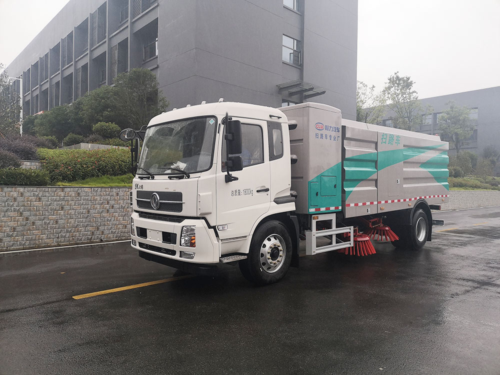 CL5180TSLBEV天錦純電動(dòng)掃路車(chē)